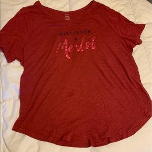 Old Navy Mistletoe and Merlot T-Shirt XXL